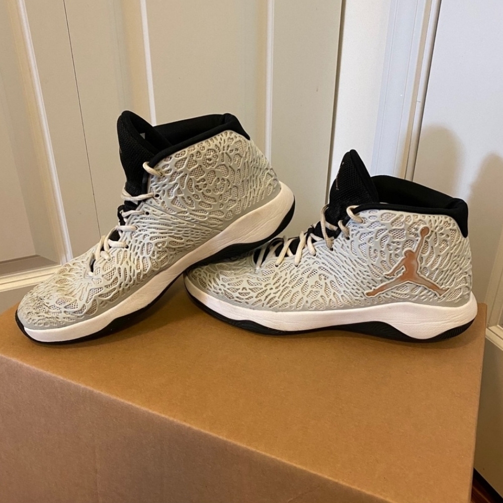 Jordan Ultra Fly ‘Metallic Copper Coin’ 834268-113